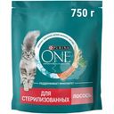 Сухой корм Purina One для стерилизованных кошек с лососем, 750г