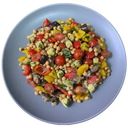 Салат из нута с печёными овощами, зеленью и лимонной заправкой