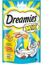 Лакомство Dreamies Mix подушечки с лососем и сыром для взрослых кошек 60г