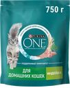 Корм сухой для взрослых кошек PURINA ONE живущих в домашних условиях, с высоким содержанием индейки и цельными злаками