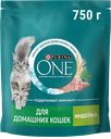 Корм сухой для взрослых кошек PURINA ONE живущих в домашних условиях, с высоким содержанием индейки и цельными злаками, 750г
